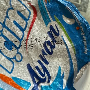 Son Kullanma Tarihi Geçmemiş İçim Ayranda Küf ve Sağlık Sorunu Yaşadım