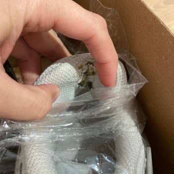 Aldığım Adidas Ayakkabının Topuğu Kısa Sürede Yırtıldı Değişim Talebim Reddedildi