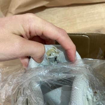 Aldığım Adidas Ayakkabının Topuğu Kısa Sürede Yırtıldı Değişim Talebim Reddedildi