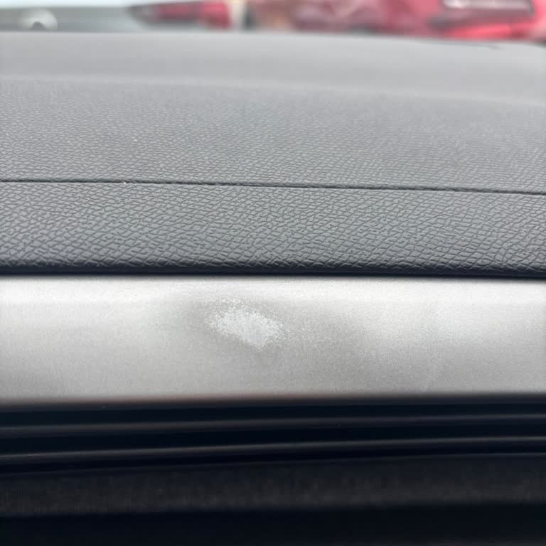 Sıfır Peugeot 408'de Kısa Sürede Yaşanan Kalite Sorunu Ve Servis Mağduriyeti