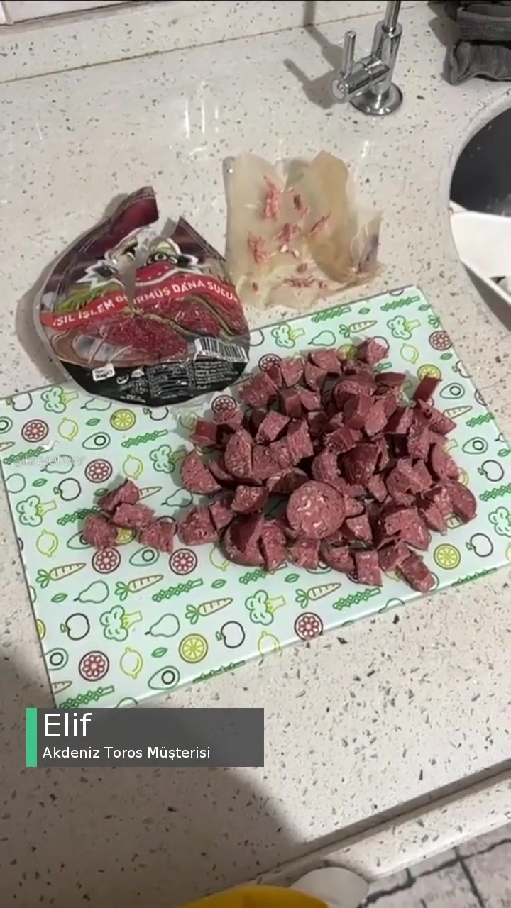 Akdeniz Toros Sanki Kıyma Değil De Başka Şeyler Varmış Gibi Görsel Ekledim videonun kapak resmi
