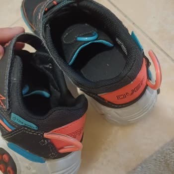 Kısa Sürede Yıpranan Çocuk Ayakkabısı İçin Değişim Talebi