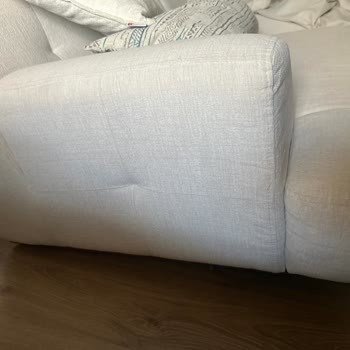 Kırık Koltuk Ayağı İçin Haftalardır Çözüm Sunulmuyor!