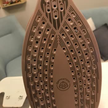Philips Azor 8000 Ütüde Üç Yıldır Geçmeyen Kireç Lekesi Ve Yetersiz Servis Desteği