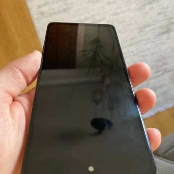 Yan Sanayi Ekran 4 Günde Bozuldu Servis Sorumluluğu Reddetti