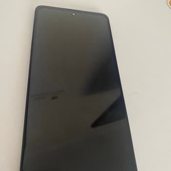 Yan Sanayi Ekran 4 Günde Bozuldu Servis Sorumluluğu Reddetti