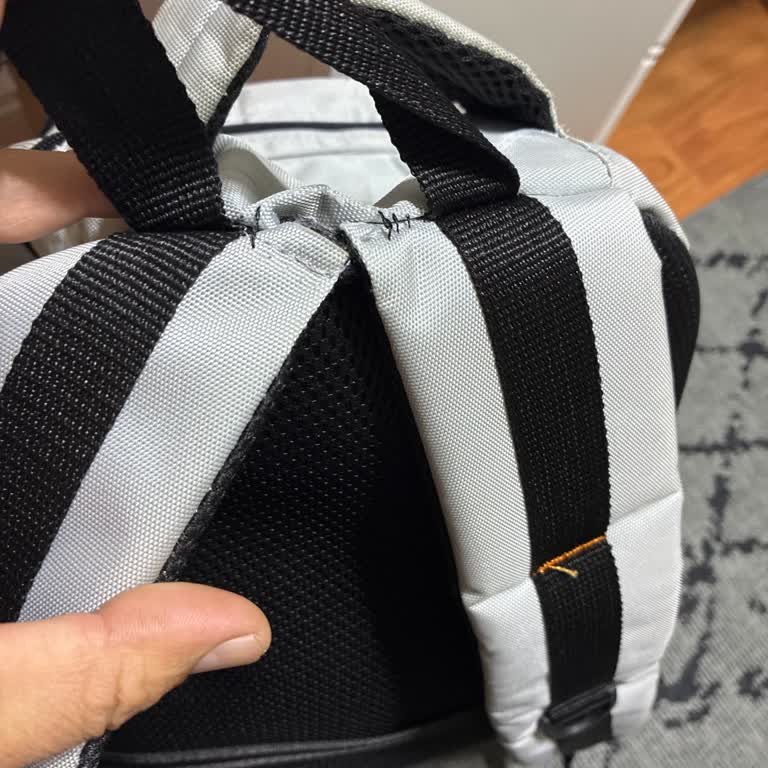 FLO Ayakkabı Kısa Sürede Dikiş Atması ve Olumsuz İnceleme Sonucu Hayal Kırıklığı Yarattı