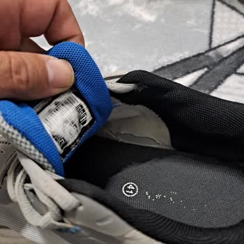 Kısa Sürede Yırtılan Ayakkabı Ve Yetersiz Garanti İşlemi