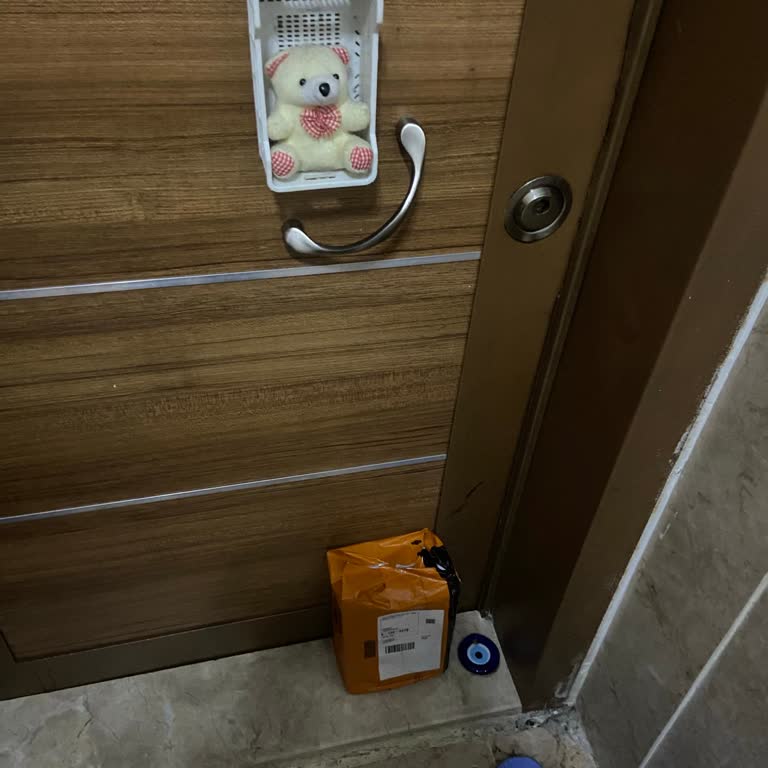 Pahalı İphone Siparişim Kapıya Bırakıldı, Teslimat Güvenliği Yok