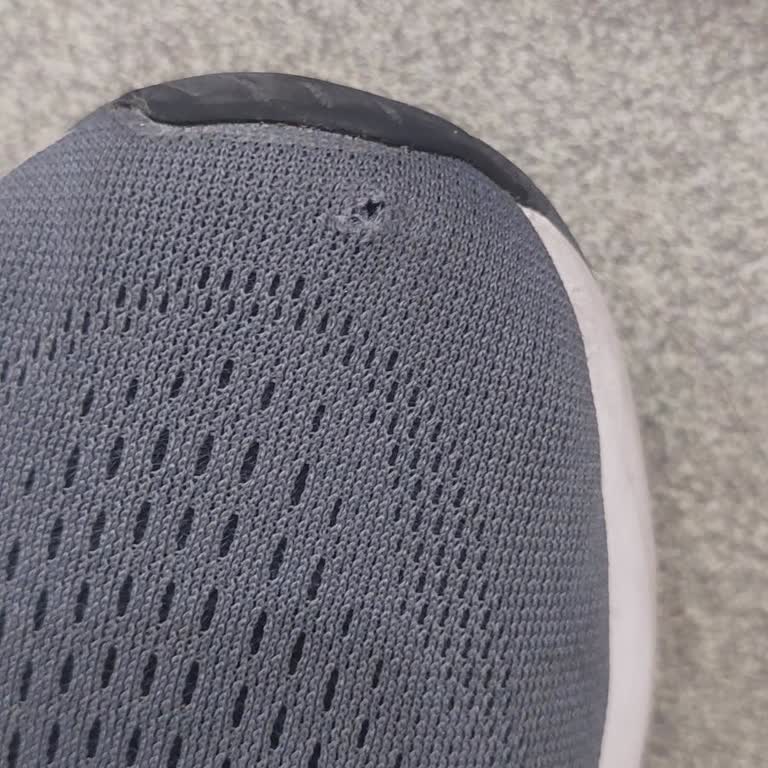 Kısa Sürede Delinen Asics Ayakkabı İçin Değişim Talebi