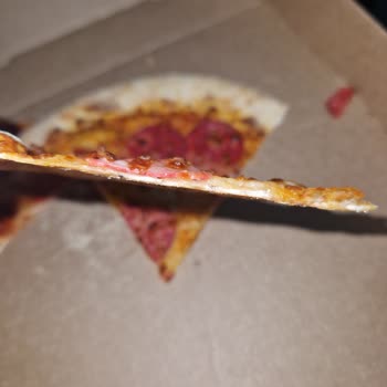 Normal Hamur Seçmeme Rağmen Pizza Çok İnce Geldi