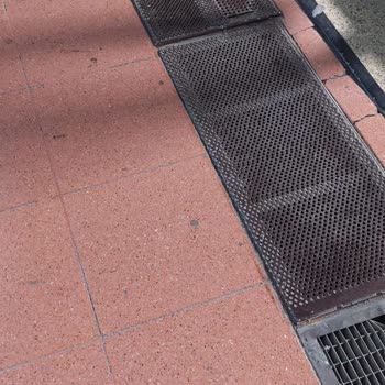 Metro İstasyonunda Düşme Sonrası Haksız Hastane Ücreti Ve Mağduriyet