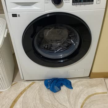 Aldığım Çamaşır Makinesi Sürekli Su Kaçağı Yapıyor, Değişim Talep Ediyorum