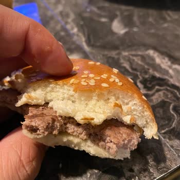 Burger King Sürekli Hatalı Sipariş Ve İlgisizlikten Şikayetçiyim