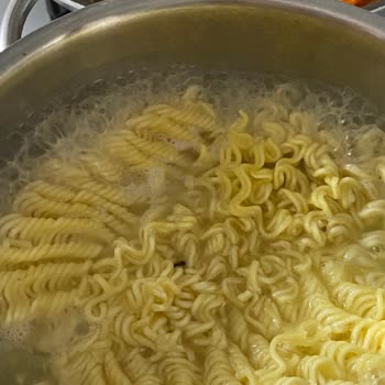 Satın Alınan Hazır Noodle Paketinden Yabancı Madde Çıkmasıyla Yaşanan Hijyen Sorunu