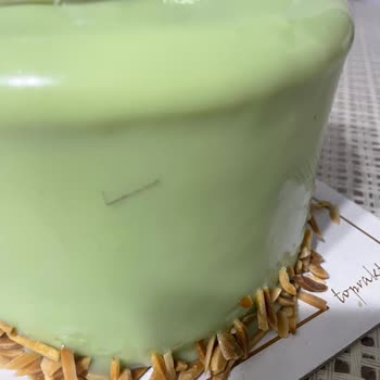 Aldığım Pastadan Kıl Ve Kirpik Çıktı Hijyen Konusunda Endişeliyim