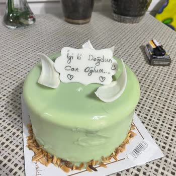 Aldığım Pastadan Kıl Ve Kirpik Çıktı Hijyen Konusunda Endişeliyim