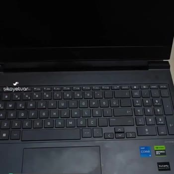 HP Victus 16 10 Günlük Cihazda Ekran Arızası
