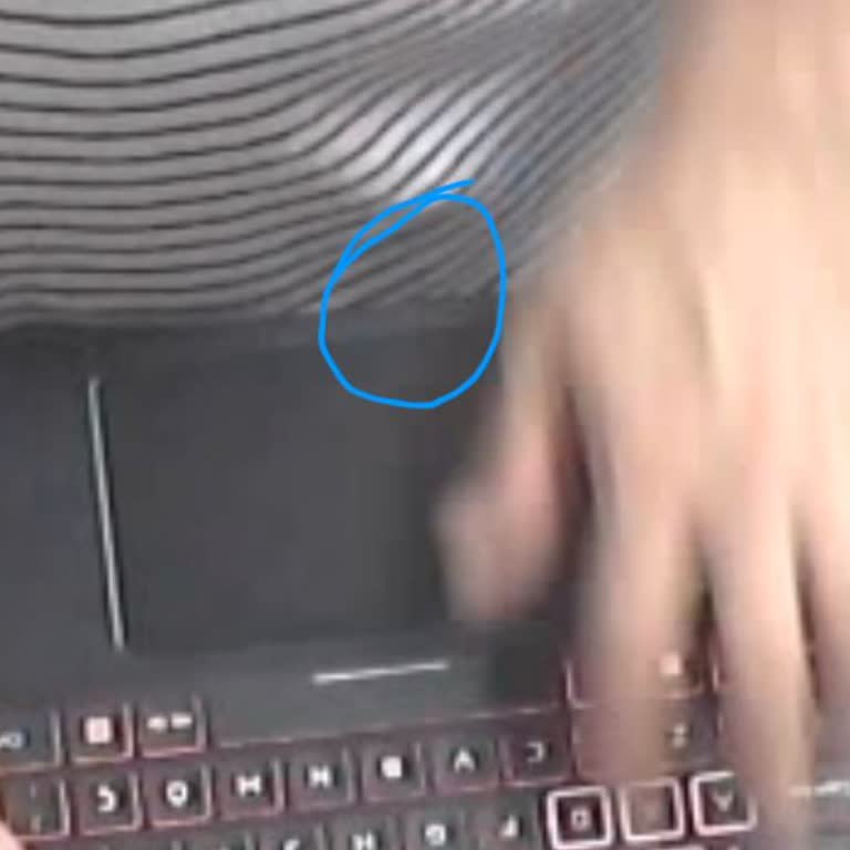 Servis Sonrası Laptop Kasasında Oluşan Çatlak İçin Sorumluluk Alınmıyor