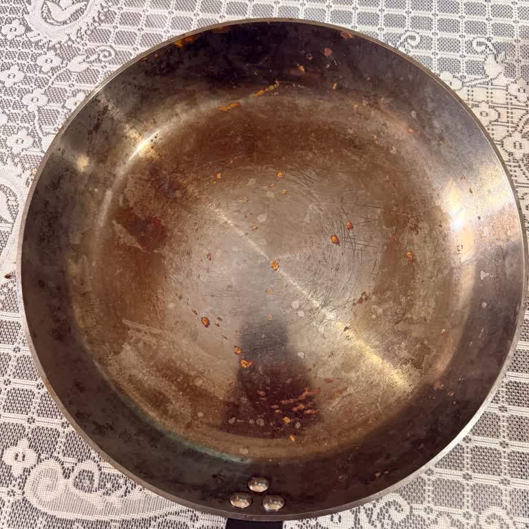 Satın Aldığım Çelik Tavada Leke Ve Kararma Sorunu, Müşteri Hizmetlerinden Yanıtsızlık