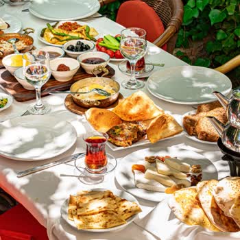 Yüksek Ücretli Kahvaltıda Eksik Ürünler Ve İlgisiz Servis Hayal Kırıklığı Yaşattı