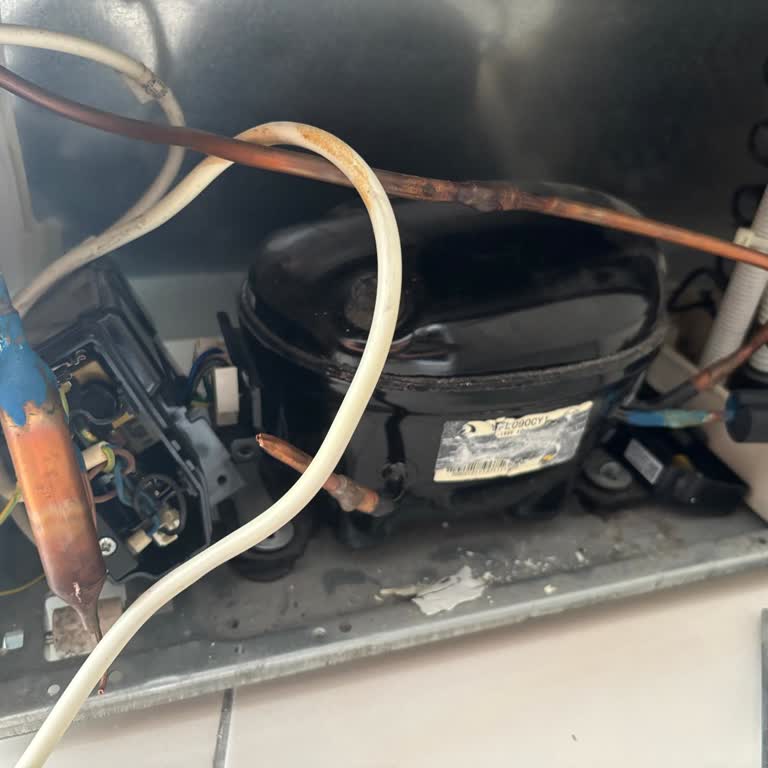 Garantili Samsung Buzdolabında Tekrarlayan Arızalar Ve Yüksek Onarım Ücretleri