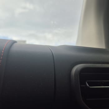 Citroen Berlingo'da Oksitlenme Ve Silecek Arızası Garanti Kapsamında Çözülmüyor