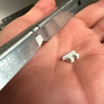 Çekmece Raylarının Plastik Parçaları Sürekli Kırılıyor!