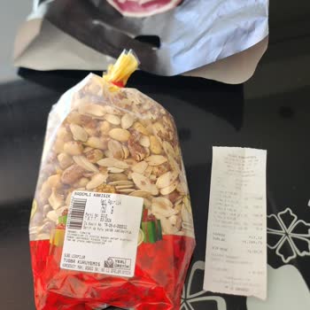 Yanıltıcı Ürün Ve Yetersiz Müşteri Hizmeti: Bademli Karışık Yerine Kabak Çekirdeği