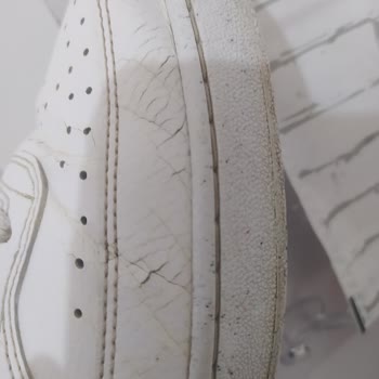 Kısa Sürede Deforme Olan Nike Ayakkabının Değişimi Yapılmıyor