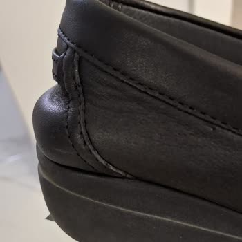 Yeni Alınan Ayakkabı Kısa Sürede Bozuldu, Mağaza Çözüm Sunmadı