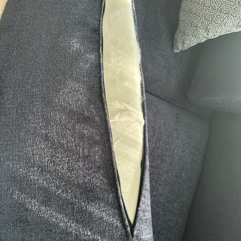 Teslimat Gecikmesi Ve Hatalı Minder Kılıfı Değişimi Sorunu