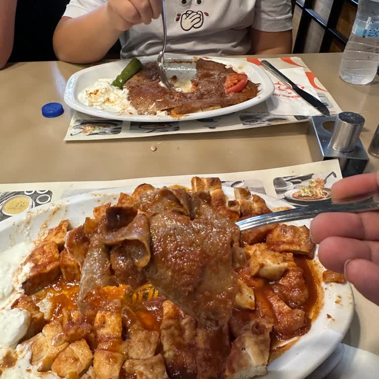 HD İskender'de Porsiyon Küçüklüğü Ve İlgisiz Personel Deneyimi