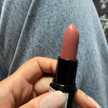 Satın Aldığım Rujda Hijyen Sorunu Ve Kullanılamaz Durumda Ürün Teslimatı