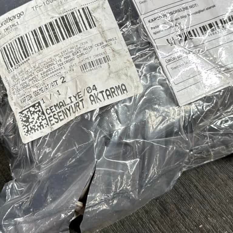 Kargoda Hasar Gören Ürün Ve İlgisiz Şube Çalışanları