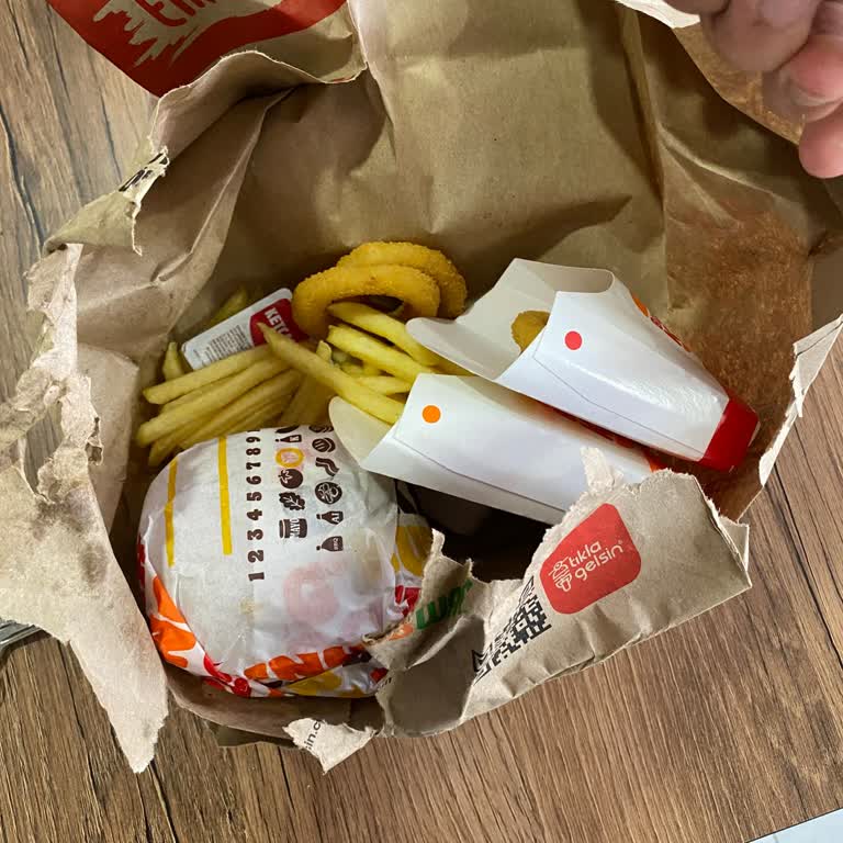 Soğuk Ve Özensiz Gelen Siparişe Ulaşamamak Hayal Kırıklığı Yarattı