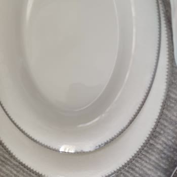 Garanti Kapsamındaki Yemek Takımında Desen Silinmesi Ve Çözümde Yaşanan Belirsizlik