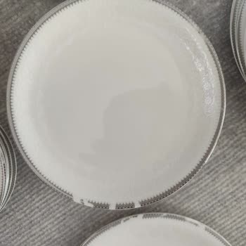 Garanti Kapsamındaki Yemek Takımında Desen Silinmesi Ve Çözümde Yaşanan Belirsizlik