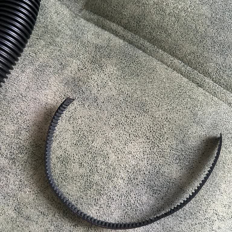 Yeni Alınan Halı Yıkama Makinesinde Kısa Sürede Rulo Kayışı Koptu