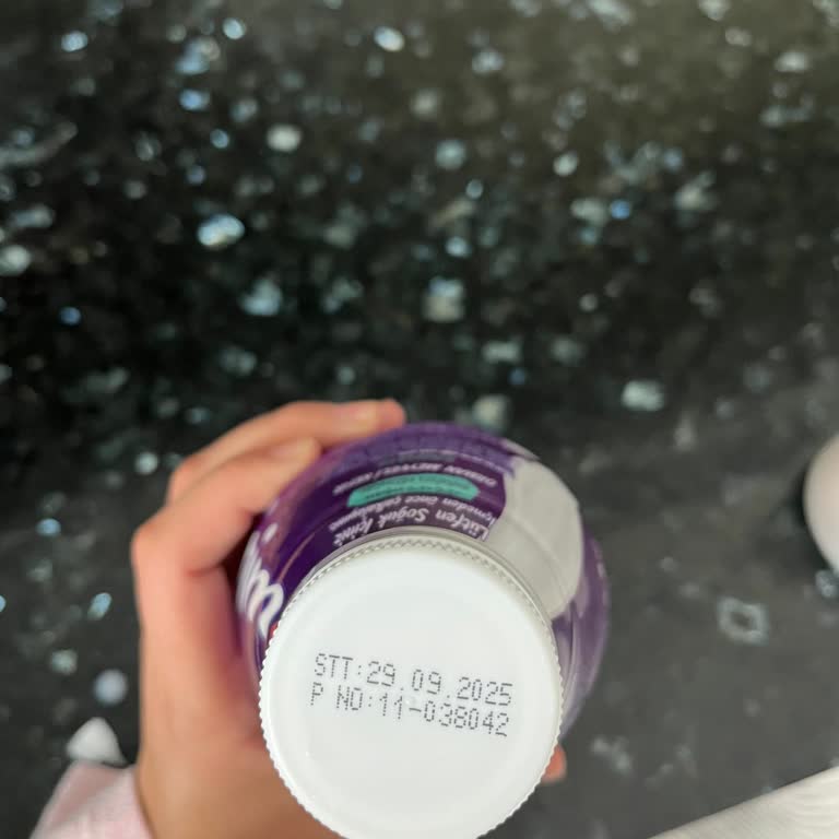 Tarihi Geçmiş Süt Ürünü Satışı Ve Raf Kontrolü Eksikliği