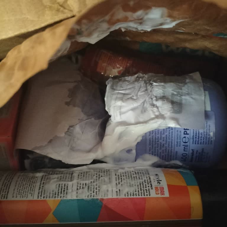 Kargoda Bekleyen Siparişim Hasarlı Ulaştı Müşteri Hizmetleri Yanıt Vermedi