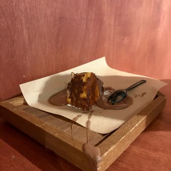 Çikolata Lekesi Ve İlgisiz Personel Nedeniyle Mağduriyet Yaşadım