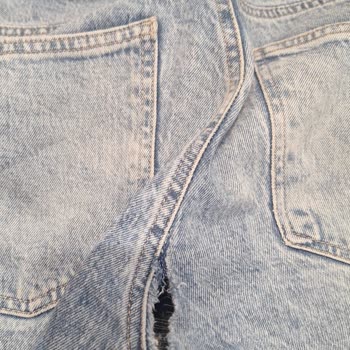 Mavi Mağazasından Alınan Jeanlerde Renk Solması Ve Kullanıcı Hatası İddiası