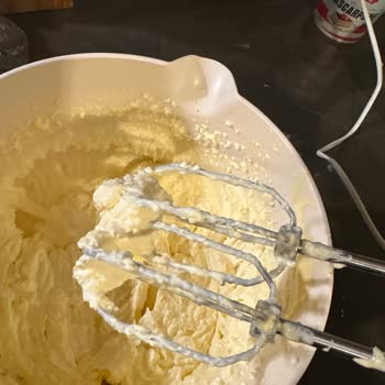 File Market Taze Olmayan Peynir Nedeniyle Tatlı Malzemelerim Ziyan Oldu