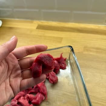 Aldığım Kuşbaşı Ette Koyu Lekeler Ve Hijyen Endişesi Yaşadım