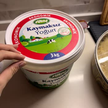 Yoğurt Ambalajında Kıl Şoku: Hijyen Sorunu Ve Çözüm Beklentisi