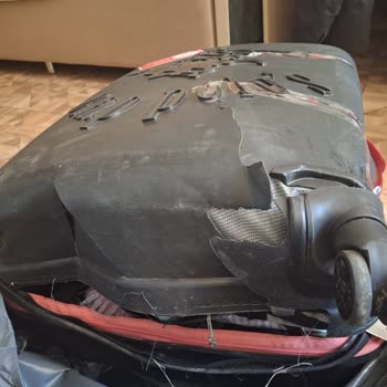 Kırık Valiz Ve Kaybolan Eşyalar İçin Aras Kargo Mağduriyetim Giderilmiyor