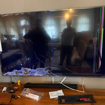 Teslimatta Hasarlı Gelen Televizyon Ve Yetersiz Mağaza Desteği