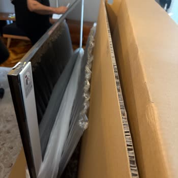 Teslimatta Hasarlı Gelen Televizyon Ve Yetersiz Mağaza Desteği