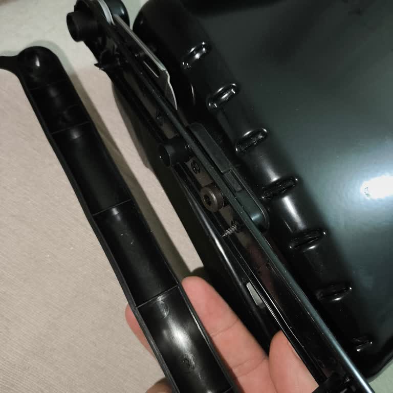 Kırık Gelen Tost Makinesi İçin Değişim Veya İade Sorunu